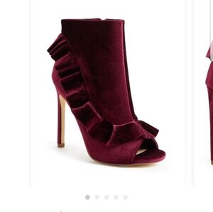 Velvet Merlot Booties 🍷